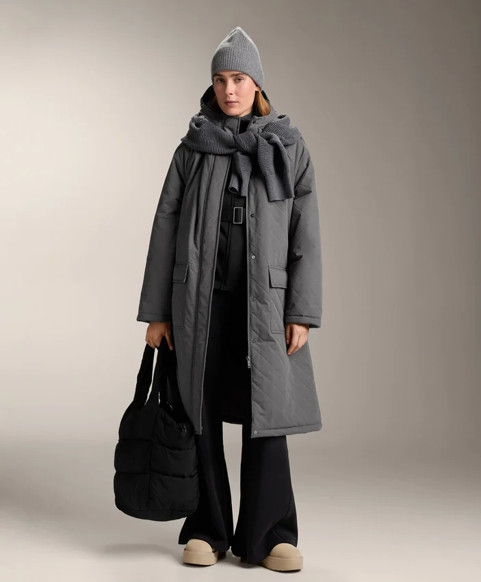 Jacke mit Gürtel aus gebürstetem Modal Jacke mit Gürtel aus gebürstetem Modal