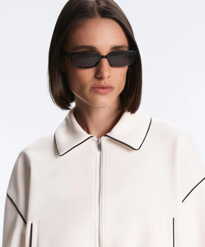 Jacke mit Paspeln im Neopren-Look Jacke mit Paspeln im Neopren-Look