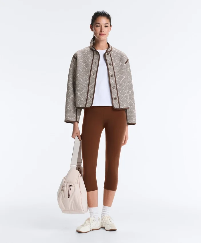Jacke mit Stehkragen und Kontrast Jacke mit Stehkragen und Kontrast
