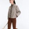 Jacke mit Stehkragen und Kontrast Jacke mit Stehkragen und Kontrast