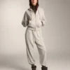 Kapuzenjacke mit weiten Ärmeln aus Baumwolle Kapuzenjacke mit weiten Ärmeln aus Baumwolle