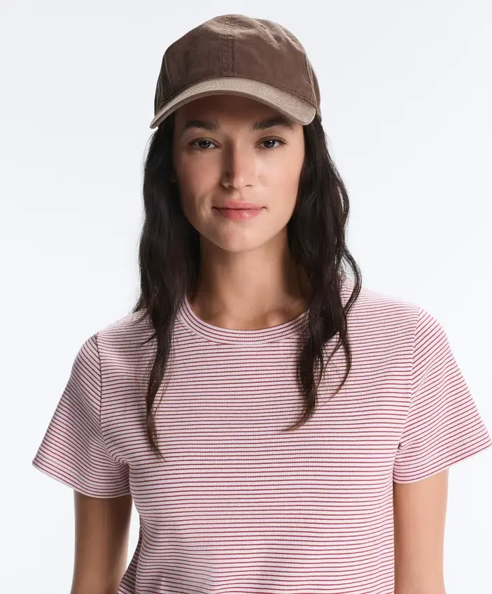 Kappe im Washed-Look aus 100 % Baumwolle mit Bindeband Kappe im Washed-Look aus 100 % Baumwolle mit Bindeband
