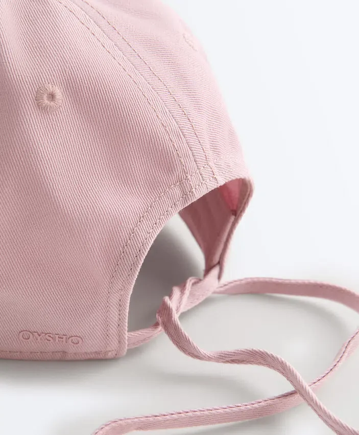 Kappe im Washed-Look aus 100 % Baumwolle mit Bindeband Kappe im Washed-Look aus 100 % Baumwolle mit Bindeband