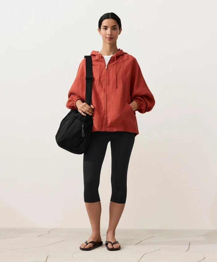 Kapuzenjacke aus 100 % Leinen Kapuzenjacke aus 100 % Leinen