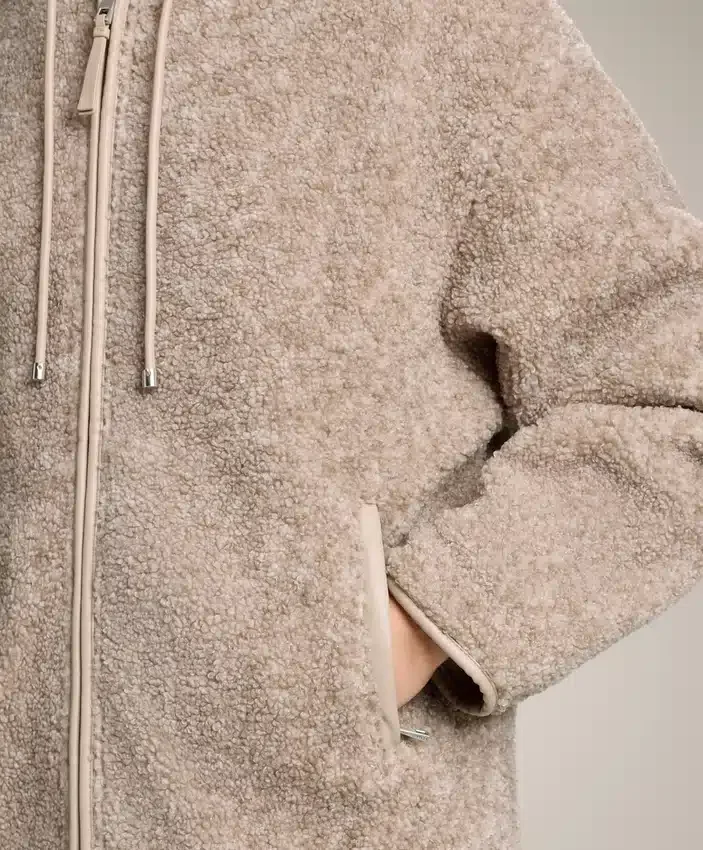 Kapuzenjacke aus Lammfell Kapuzenjacke aus Lammfell