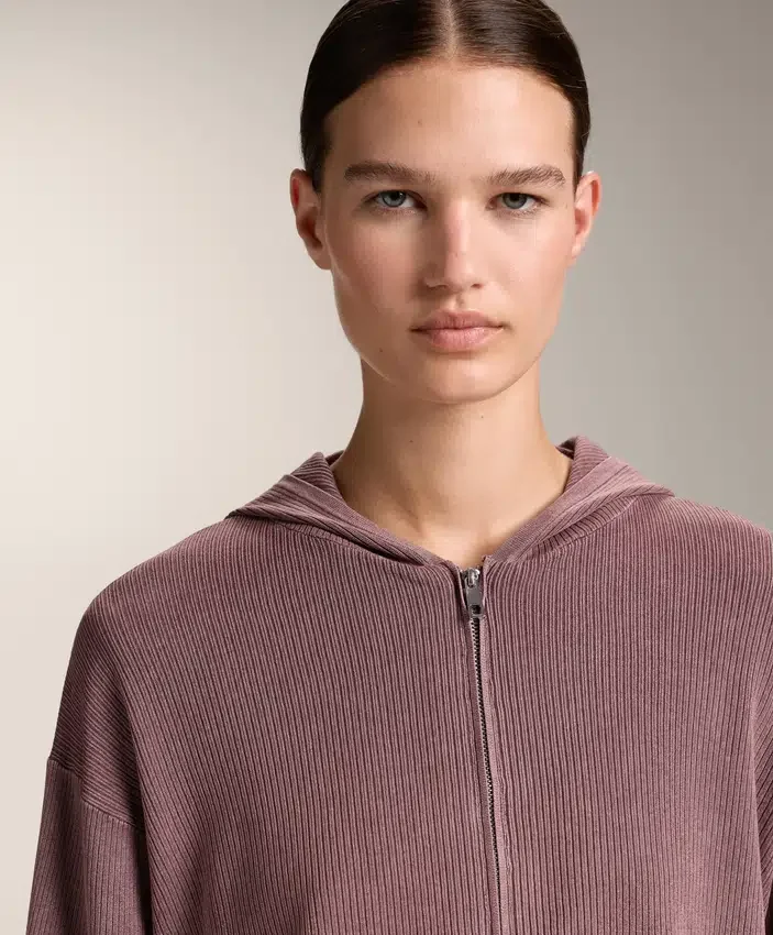 Kapuzenjacke aus Rippstrick Kapuzenjacke aus Rippstrick