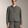 Kapuzenjacke mit Rippdetails aus gebürstetem Modal Kapuzenjacke mit Rippdetails aus gebürstetem Modal