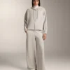 Kapuzenjacke mit Rippdetails aus gebürstetem Modal Kapuzenjacke mit Rippdetails aus gebürstetem Modal