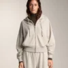 Kapuzenjacke mit weiten Ärmeln aus Baumwolle Kapuzenjacke mit weiten Ärmeln aus Baumwolle