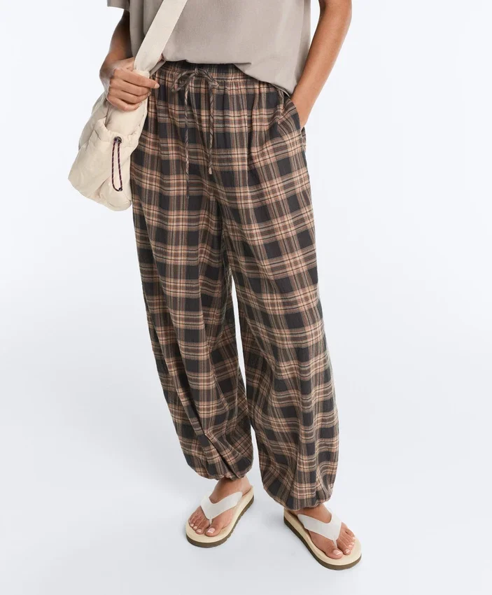 Karierte Bloomer-Hose aus Baumwollmischung Karierte Bloomer-Hose aus Baumwollmischung