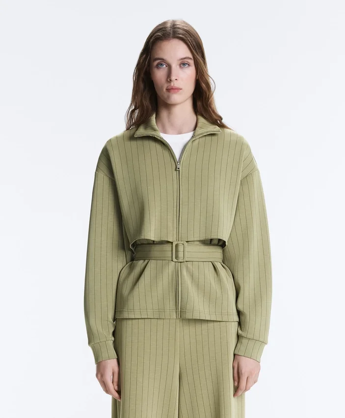 Kastenförmige Cape-Jacke aus Soft Touch-Modal mit Nadelstreifen Kastenförmige Cape-Jacke aus Soft Touch-Modal mit Nadelstreifen