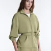 Kastenförmige Cape-Jacke aus Soft Touch-Modal mit Nadelstreifen Kastenförmige Cape-Jacke aus Soft Touch-Modal mit Nadelstreifen