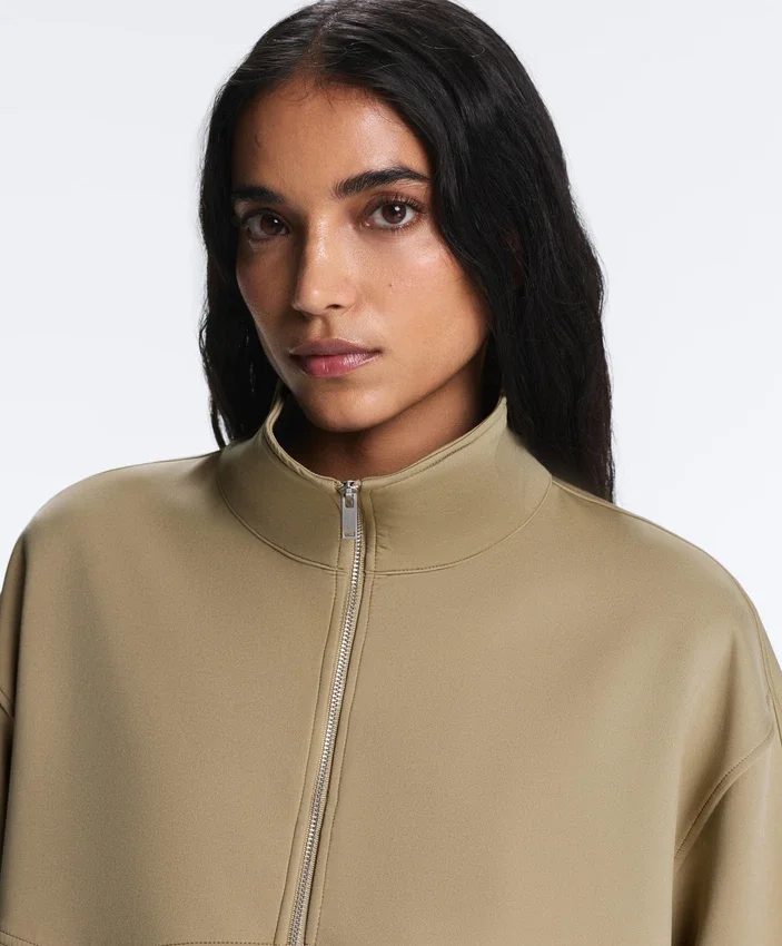 Kastenförmige Jacke im Neopren-Look Kastenförmige Jacke im Neopren-Look