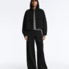 Kastenförmige Jacke im Neopren-Look Kastenförmige Jacke im Neopren-Look