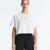 Kastenförmiges, kurzes T-Shirt aus Baumwollmischung mit Aufdruck Kastenförmiges, kurzes T-Shirt aus Baumwollmischung mit Aufdruck