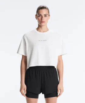 Kastenförmiges, kurzes T-Shirt aus Baumwollmischung mit Aufdruck