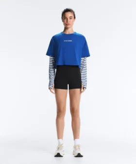 Kastenförmiges, kurzes T-Shirt aus Baumwollmischung mit Aufdruck