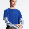 Kastenförmiges, kurzes T-Shirt aus Baumwollmischung mit Aufdruck Kastenförmiges, kurzes T-Shirt aus Baumwollmischung mit Aufdruck