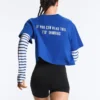 Kastenförmiges, kurzes T-Shirt aus Baumwollmischung mit Aufdruck Kastenförmiges, kurzes T-Shirt aus Baumwollmischung mit Aufdruck