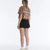 Kastenförmiges, kurzes T-Shirt aus Baumwollmischung mit Aufdruck Kastenförmiges, kurzes T-Shirt aus Baumwollmischung mit Aufdruck
