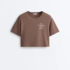Kastenförmiges, kurzes T-Shirt aus Baumwollmischung mit Aufdruck Kastenförmiges, kurzes T-Shirt aus Baumwollmischung mit Aufdruck