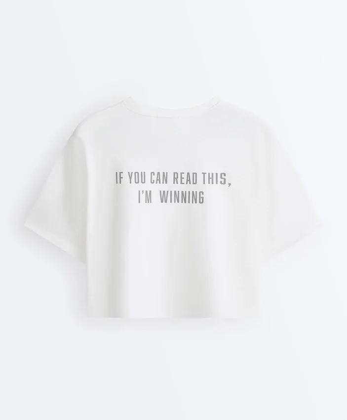Kastenförmiges, kurzes T-Shirt aus Baumwollmischung mit Aufdruck Kastenförmiges, kurzes T-Shirt aus Baumwollmischung mit Aufdruck