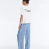Kastenförmiges T-Shirt aus Baumwollmischung mit Slogan Kastenförmiges T-Shirt aus Baumwollmischung mit Slogan