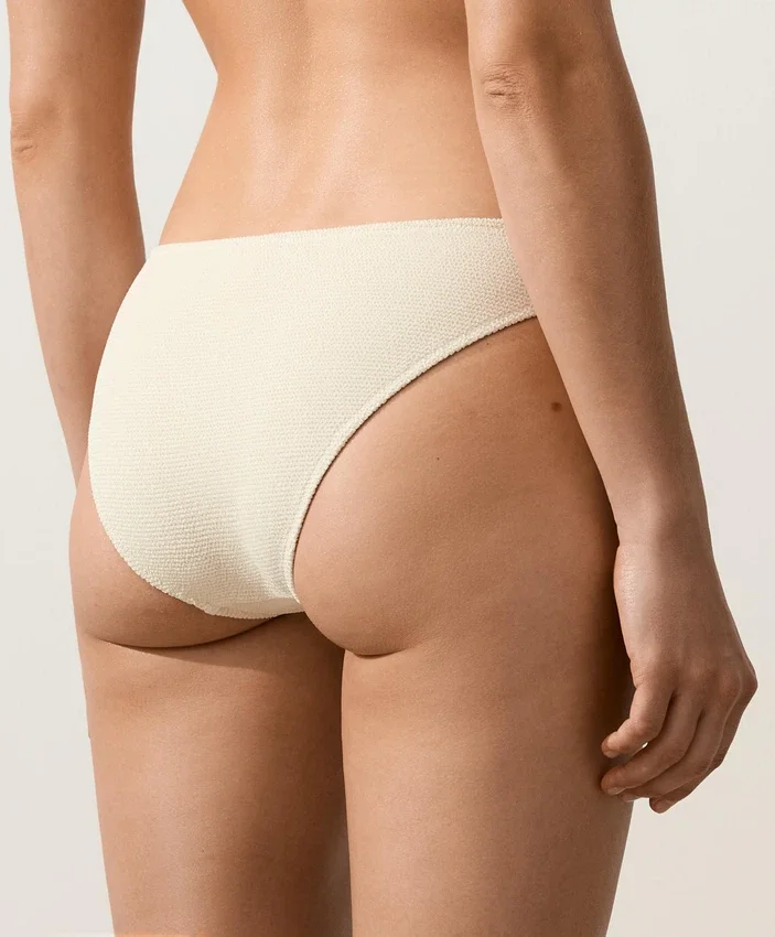 Klassische Bikini-Slips aus Crinkle-Stoff Klassische Bikini-Slips aus Crinkle-Stoff