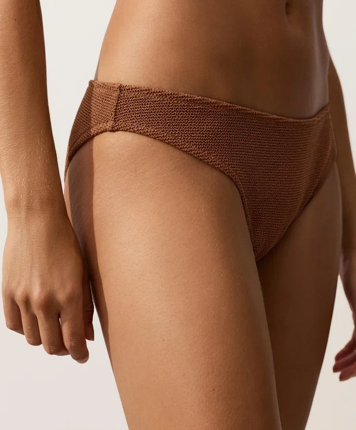 Klassische Bikini-Slips aus Crinkle-Stoff Klassische Bikini-Slips aus Crinkle-Stoff