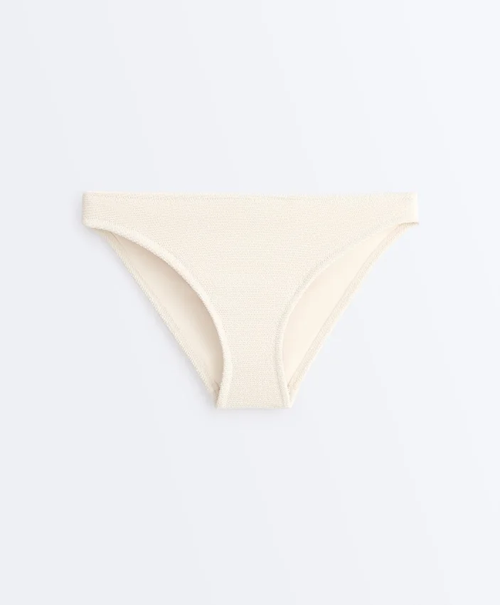 Klassische Bikini-Slips aus Crinkle-Stoff Klassische Bikini-Slips aus Crinkle-Stoff