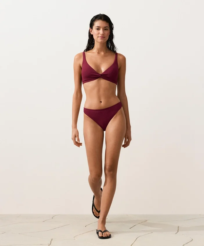 Klassische Bikinis-Slips aus Jacquard mit Mini-Karomuster Klassische Bikinis-Slips aus Jacquard mit Mini-Karomuster