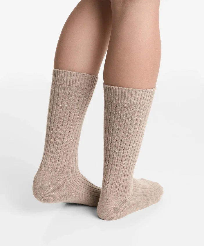 Klassische Socken 15 % Kaschmir 10 % Wolle Klassische Socken 15 % Kaschmir 10 % Wolle
