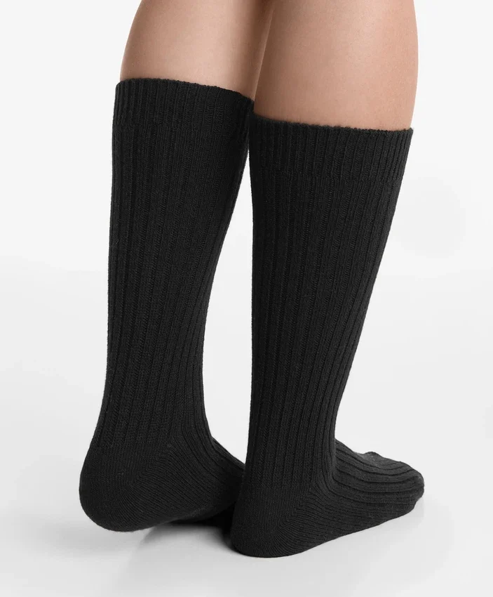 Klassische Socken 15 % Kaschmir 10 % Wolle Klassische Socken 15 % Kaschmir 10 % Wolle