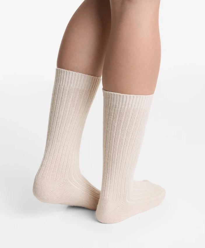 Klassische Socken 15 % Kaschmir 10 % Wolle Klassische Socken 15 % Kaschmir 10 % Wolle