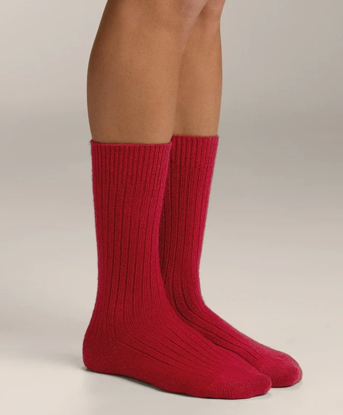 Klassische Socken 15 % Kaschmir 10 % Wolle Klassische Socken 15 % Kaschmir 10 % Wolle