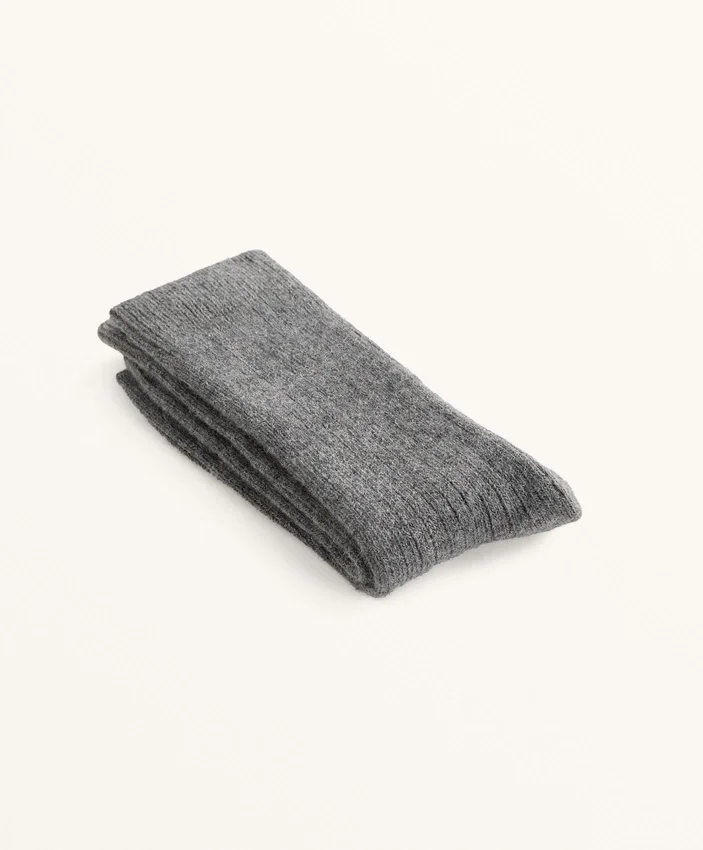 Klassische Socken 15 % Kaschmir 10 % Wolle Klassische Socken 15 % Kaschmir 10 % Wolle
