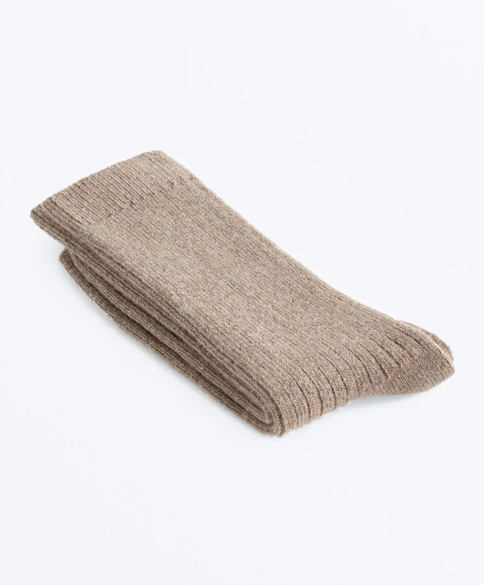 Klassische Socken 15 % Kaschmir 10 % Wolle Klassische Socken 15 % Kaschmir 10 % Wolle