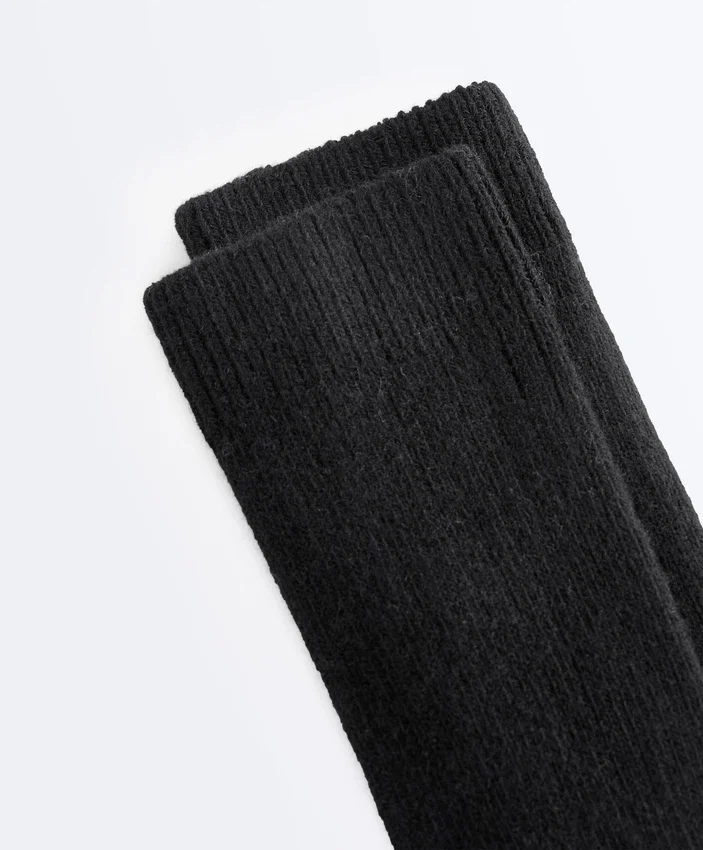 Klassische Socken 15 % Kaschmir 10 % Wolle Klassische Socken 15 % Kaschmir 10 % Wolle