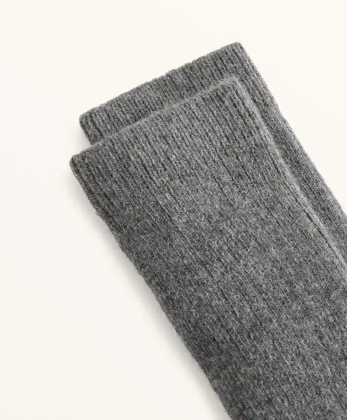 Klassische Socken 15 % Kaschmir 10 % Wolle Klassische Socken 15 % Kaschmir 10 % Wolle
