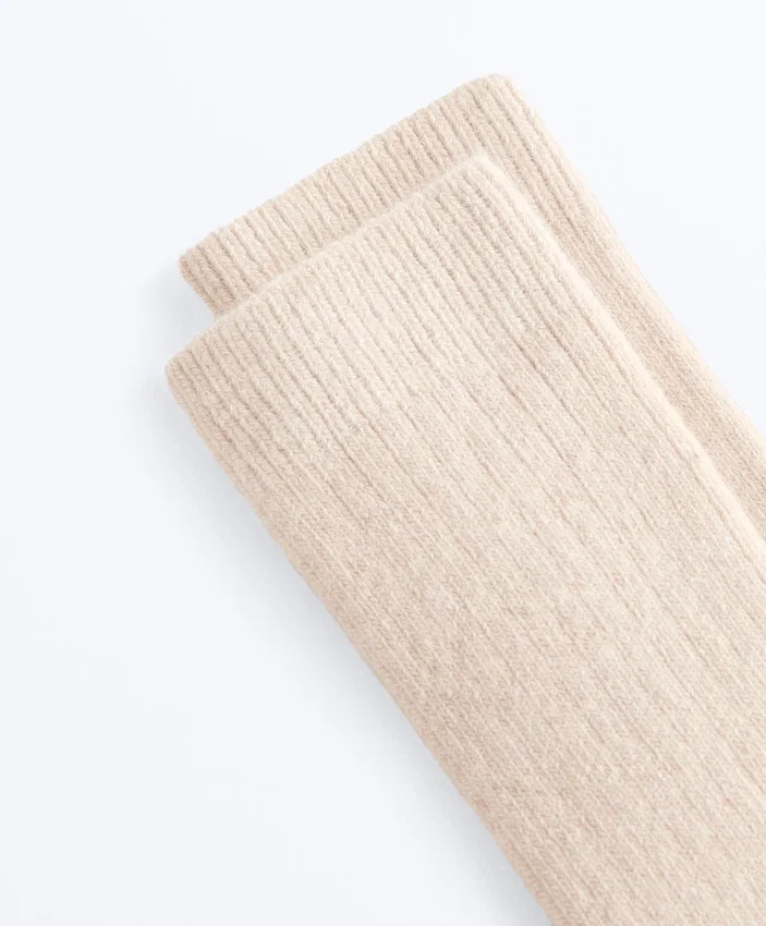 Klassische Socken 15 % Kaschmir 10 % Wolle Klassische Socken 15 % Kaschmir 10 % Wolle