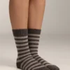 Klassische Socken aus 19 % Kaschmir und 12 % Wolle