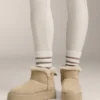 Klassische Socken aus 19 % Kaschmir und 12 % Wolle Klassische Socken aus 19 % Kaschmir und 12 % Wolle