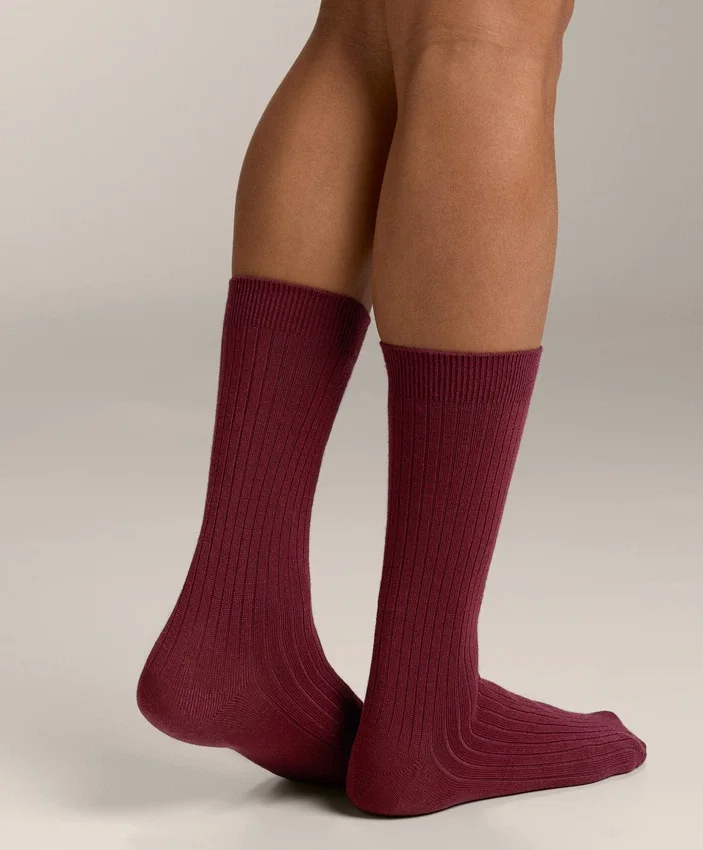 Klassische Socken aus Modal-Mischung mit 13 % Kaschmir Klassische Socken aus Modal-Mischung mit 13 % Kaschmir