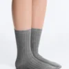 Klassische Socken aus Seidenmischung mit Rippenstruktur