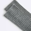 Klassische Socken aus Seidenmischung mit Rippenstruktur