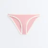 Klassischer Bikini-Slip mit Kontrastbesatz Klassischer Bikini-Slip mit Kontrastbesatz