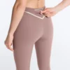Knöchellange Leggings mit hoher Taille, Compressive Core Control und Kontrastdetails