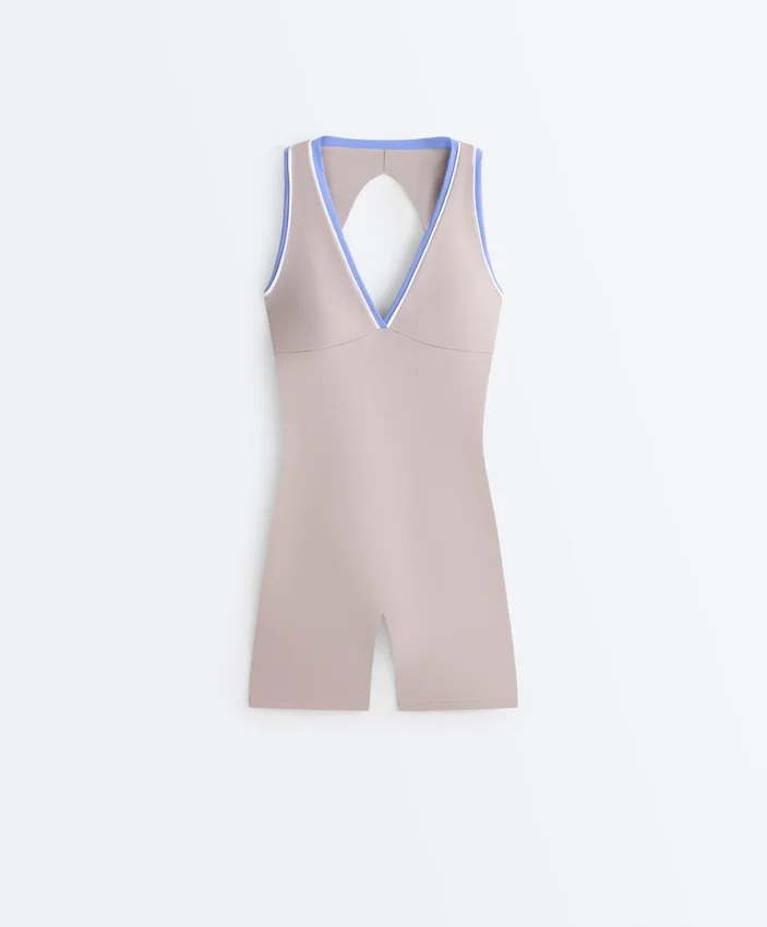 Kontrastfarbener, Compressive kurzer Jumpsuit Kontrastfarbener, Compressive kurzer Jumpsuit