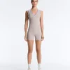 Kontrastfarbener, Compressive kurzer Jumpsuit Kontrastfarbener, Compressive kurzer Jumpsuit