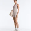 Kontrastfarbener, Compressive kurzer Jumpsuit Kontrastfarbener, Compressive kurzer Jumpsuit